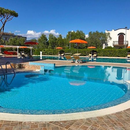 Hotel River Palace Terracina Exterior foto